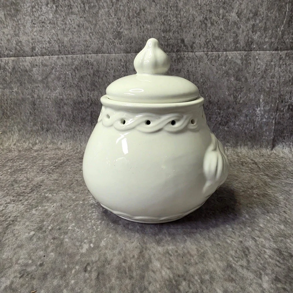 Norpro Deluxe Stoneware Garlic Keeper #254 White Ceramic